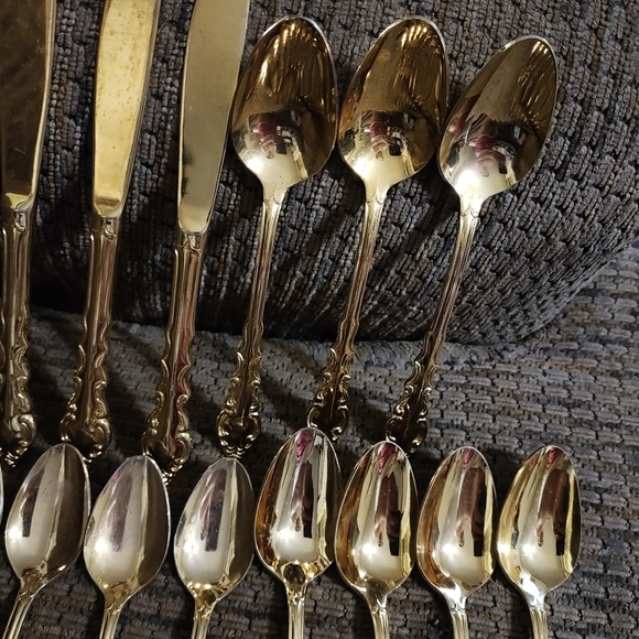 Rogers Golden Melody Flatware Set Gold Electroplated Stainless Steel 34pcs - Picture 3 of 16